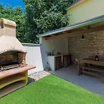 House Ana Ровинь