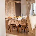 House Ana