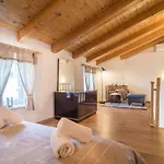 House Ana Дом отдыха Ровинь